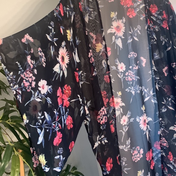 Kimono - Picture 2 of 4